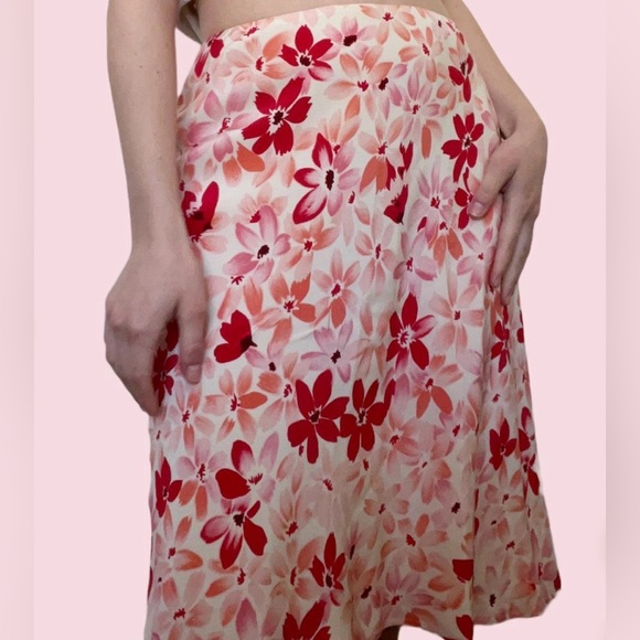Vintage Ann Taylor Silk Floral Skirt - Picture 6 of 6